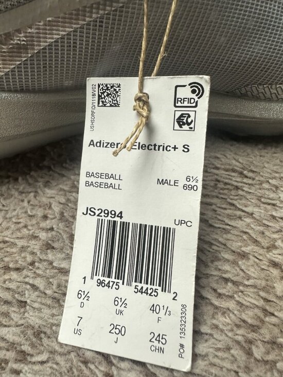 Athletic_Shoes